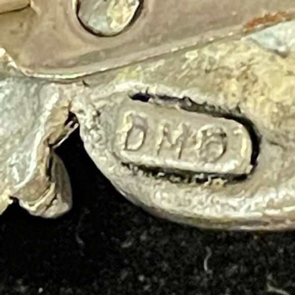 Vintage 1995 David Monn pewter gold plated Angel Blowing Trumpet pin brooch - Picture 4 of 6